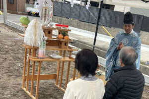 工事の安全を願って。ｉ様邸地鎮祭レポート