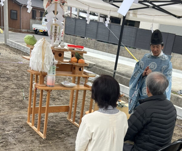 工事の安全を願って。ｉ様邸地鎮祭レポート